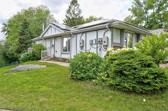 688 Down Cres, House detached with 3 bedrooms, 2 bathrooms and 5 parking in Oshawa ON | Image 12