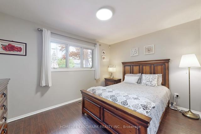 17 Evermede Dr, House detached with 3 bedrooms, 2 bathrooms and 3 parking in Toronto ON | Image 9