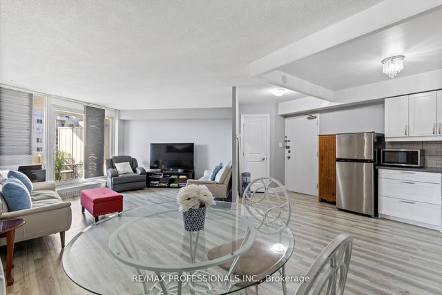 2008 - 330 Dixon Rd, Condo with 1 bedrooms, 1 bathrooms and 1 parking in Toronto ON | Image 12