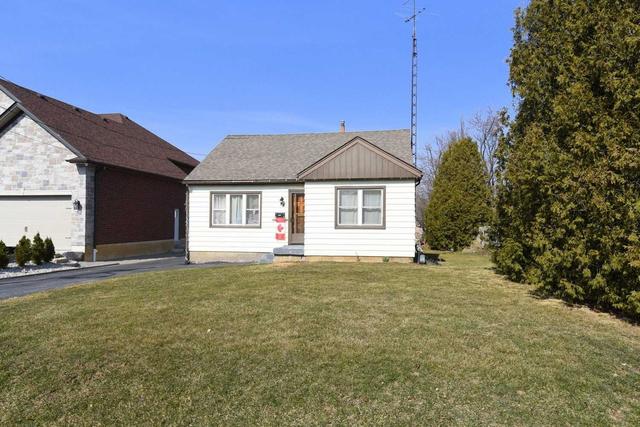 88 Kennedy Ave, House detached with 3 bedrooms, 1 bathrooms and 6 parking in Hamilton ON | Image 9