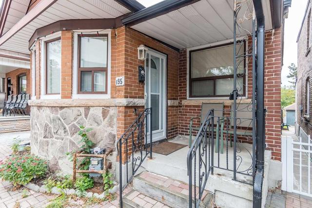 195 Rosemount Ave, House detached with 3 bedrooms, 2 bathrooms and 2 parking in Toronto ON | Image 17