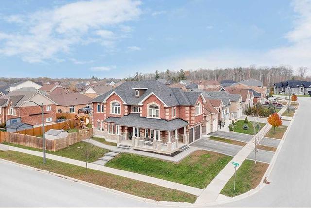 1100 Quarry Dr, House detached with 5 bedrooms, 4 bathrooms and 4 parking in Innisfil ON | Image 12