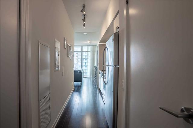2412 - 105 The Queensway Ave, Condo with 1 bedrooms, 1 bathrooms and 0 parking in Toronto ON | Image 21