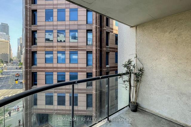 807 - 801 Bay St, Condo with 1 bedrooms, 1 bathrooms and 0 parking in Toronto ON | Image 9