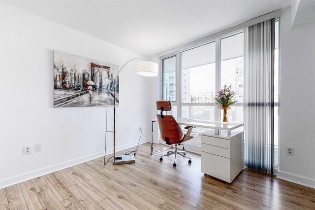 1701 - 75 Queens Wharf Rd, Condo with 3 bedrooms, 2 bathrooms and 1 parking in Toronto ON | Image 11
