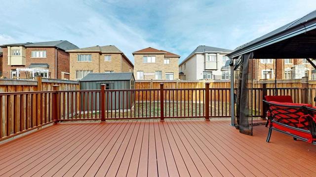 770 Yarfield Cres, House detached with 4 bedrooms, 4 bathrooms and 6 parking in Newmarket ON | Image 29