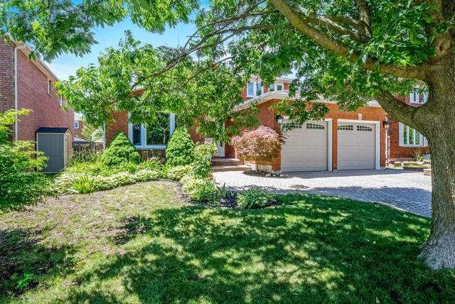 251 Hickory Circ, House detached with 4 bedrooms, 4 bathrooms and 4 parking in Oakville ON | Card Image