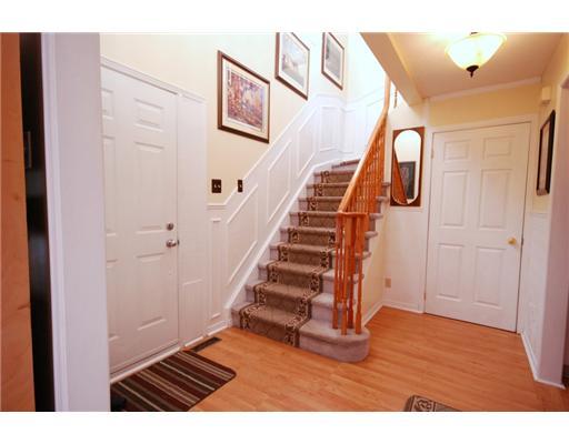 48 Livingstone St W, House detached with 3 bedrooms, 3 bathrooms and null parking in Barrie ON | Image 2
