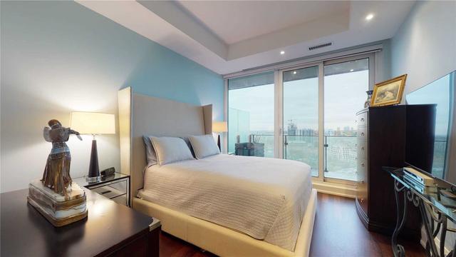 2204 - 88 Davenport Rd, Condo with 2 bedrooms, 3 bathrooms and 2 parking in Toronto ON | Image 13