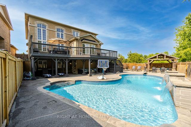 56 Pagnello Crt, House detached with 4 bedrooms, 5 bathrooms and 8 parking in Markham ON | Image 31
