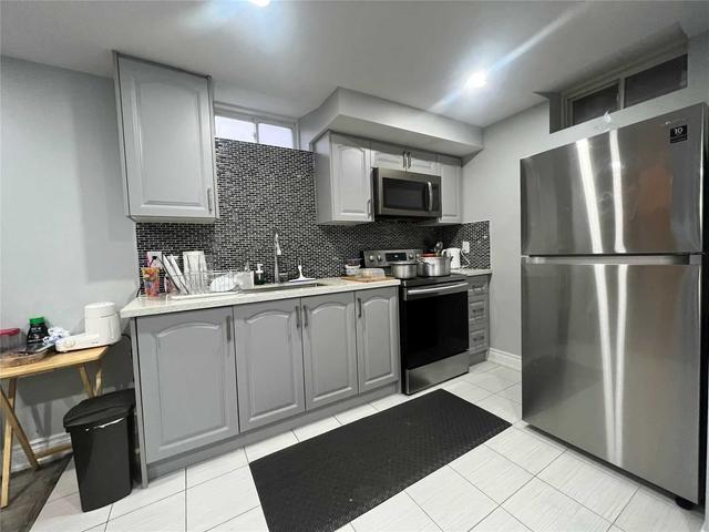 2360 Usman Rd, House attached with 2 bedrooms, 2 bathrooms and 1 parking in Pickering ON | Image 7