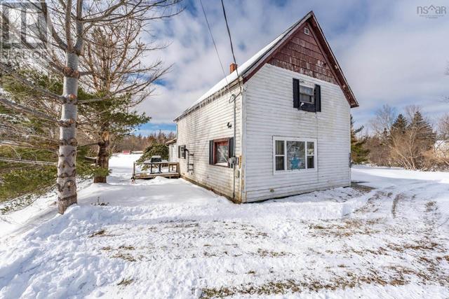 1090 Highway 334, House detached with 3 bedrooms, 1 bathrooms and null parking in Argyle NS | Image 35