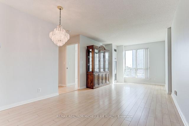 unit503 - 8 Lee Centre Dr, Condo with 2 bedrooms, 2 bathrooms and 1 parking in Toronto ON | Image 6