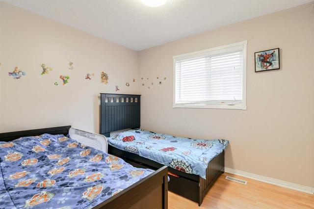 5880 Sidmouth St, House detached with 3 bedrooms, 4 bathrooms and 4 parking in Mississauga ON | Image 13