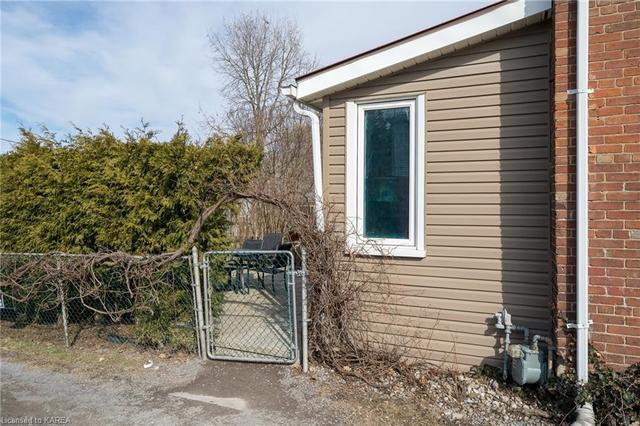 107 Stephen Street, House semidetached with 3 bedrooms, 1 bathrooms and 2 parking in Kingston ON | Image 30