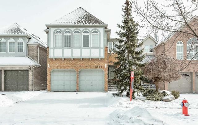 5227 Ruperts Gate Dr, House detached with 4 bedrooms, 4 bathrooms and 6 parking in Mississauga ON | Image 1