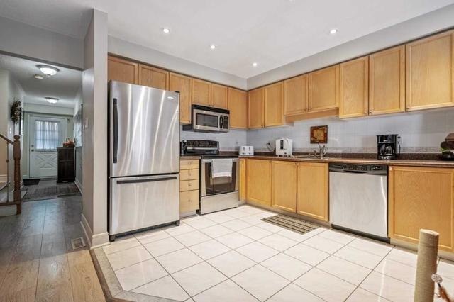 5 - 2955 Thomas St, Townhouse with 3 bedrooms, 3 bathrooms and 2 parking in Mississauga ON | Image 24