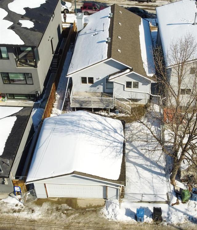 523 7a Street Ne, House detached with 4 bedrooms, 2 bathrooms and 2 parking in Calgary AB | Image 4