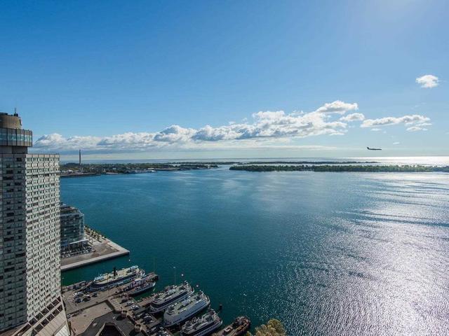 ph3504 - 33 Harbour Sq, Condo with 3 bedrooms, 3 bathrooms and 1 parking in Toronto ON | Image 20