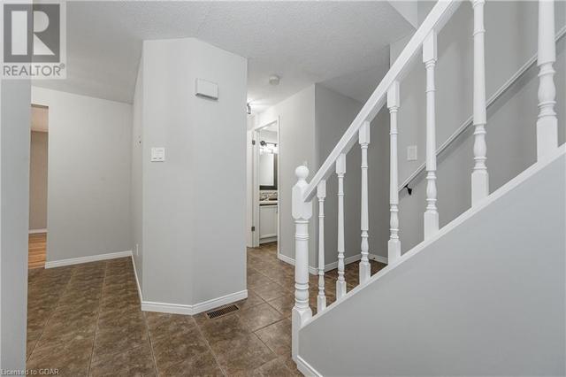129 Victoria Road N Unit# 37, House attached with 3 bedrooms, 1 bathrooms and 1 parking in Guelph ON | Card Image
