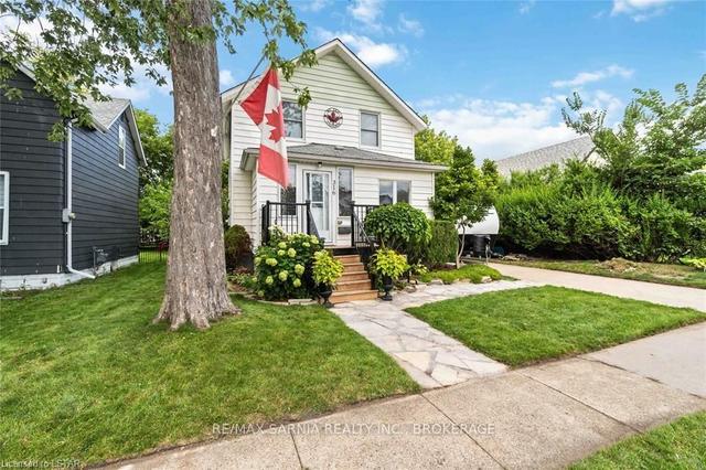 316 Bright St, House detached with 3 bedrooms, 2 bathrooms and 5 parking in Sarnia ON | Image 27