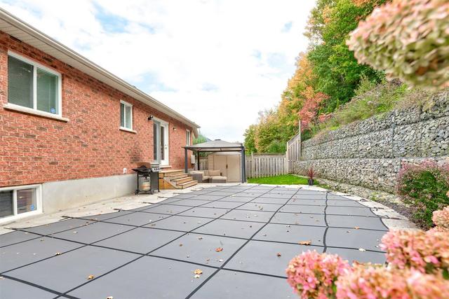43 Erika Crt, House detached with 3 bedrooms, 3 bathrooms and 4 parking in Kitchener ON | Image 27