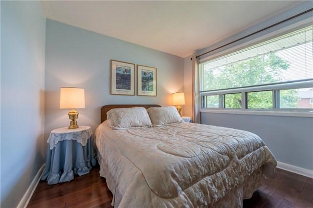 361 St. Augustine Dr, House detached with 3 bedrooms, 2 bathrooms and 6 parking in Oakville ON | Image 7