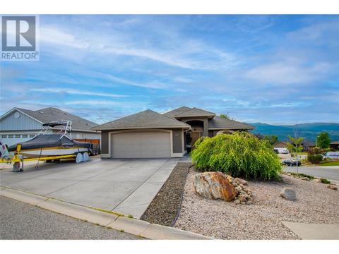 1377 Kendra Court, House detached with 4 bedrooms, 3 bathrooms and 6 parking in Kelowna BC | Card Image