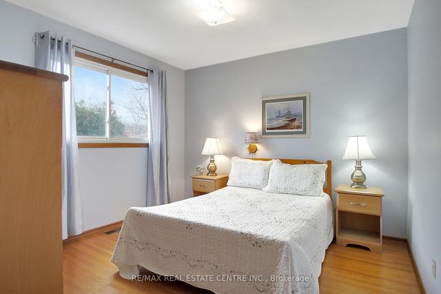 290 Exhibition St, House detached with 3 bedrooms, 2 bathrooms and 6 parking in Guelph ON | Image 4
