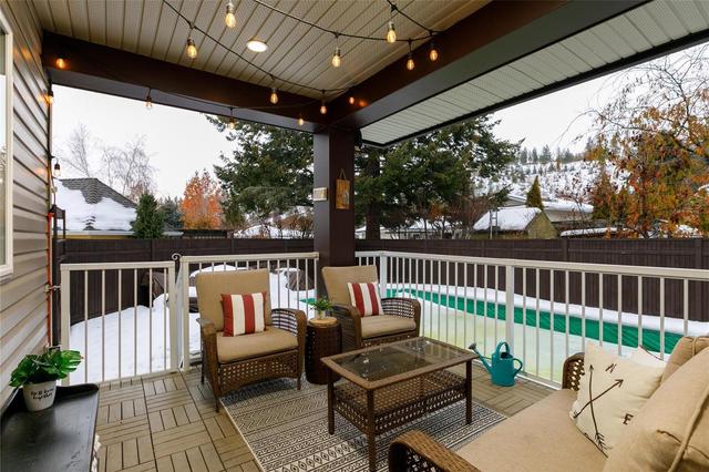 864 Small Court, House detached with 5 bedrooms, 3 bathrooms and 4 parking in Kelowna BC | Image 32