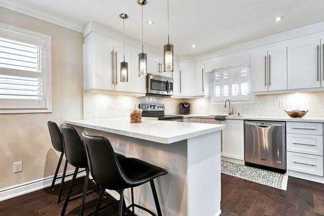 260 Glen Hill Dr, House detached with 4 bedrooms, 4 bathrooms and 4 parking in Whitby ON | Image 2