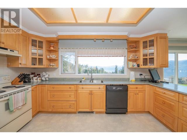 6197 Line 17 Road, House detached with 3 bedrooms, 2 bathrooms and 20 parking in Columbia Shuswap F BC | Image 15
