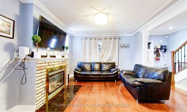 1610 Weston Rd, House detached with 3 bedrooms, 3 bathrooms and 2 parking in Toronto ON | Image 23