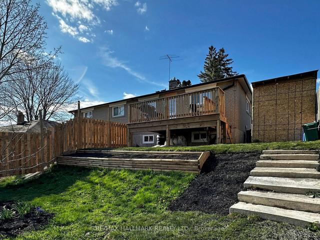 11 Jasper Dr, House semidetached with 3 bedrooms, 3 bathrooms and 3 parking in Aurora ON | Image 17