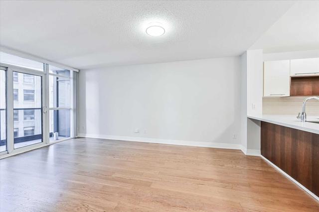 803 - 21 Carlton St, Condo with 1 bedrooms, 1 bathrooms and 1 parking in Toronto ON | Image 16