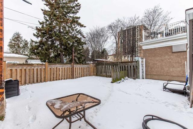 86 Robert St, House detached with 2 bedrooms, 1 bathrooms and 0 parking in Hamilton ON | Image 10