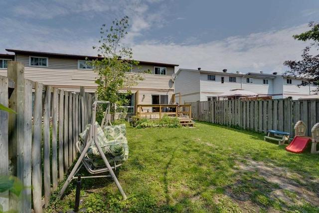 284 Browning Tr, House attached with 3 bedrooms, 2 bathrooms and 3 parking in Barrie ON | Image 15