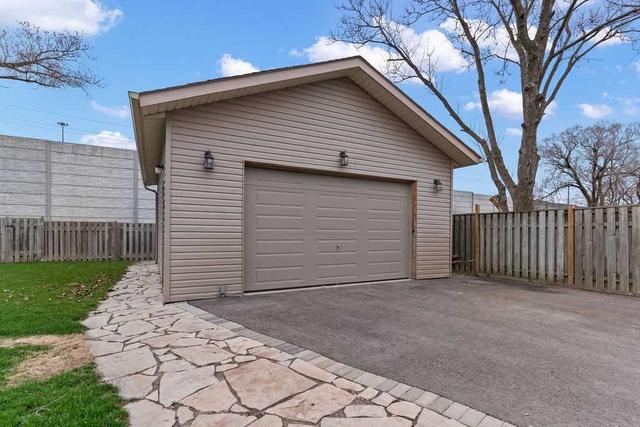 886 Marinet Cres, House detached with 3 bedrooms, 2 bathrooms and 16 parking in Pickering ON | Image 25