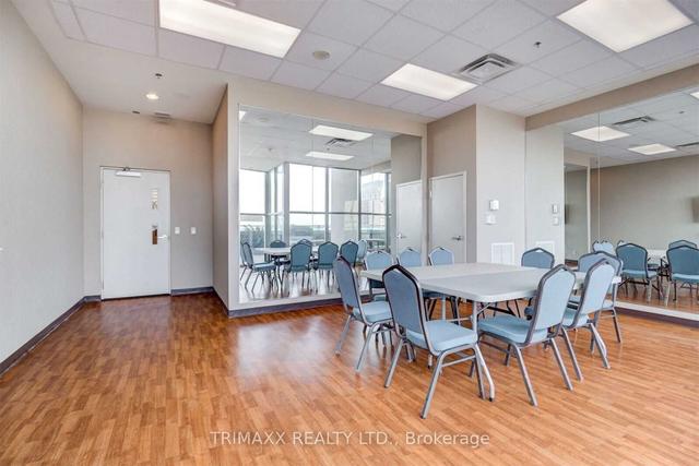 1010 - 9 George St N, Condo with 2 bedrooms, 2 bathrooms and 1 parking in Brampton ON | Image 11