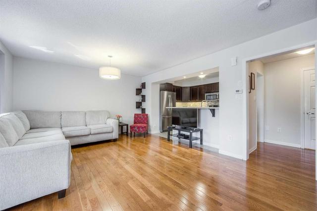 1061 Haxton Hts, House attached with 2 bedrooms, 2 bathrooms and 1 parking in Milton ON | Image 11