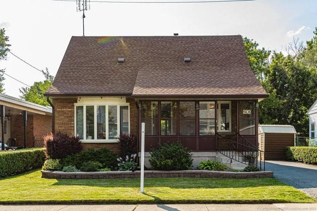 290 West 2nd Street, House detached with 3 bedrooms, 1 bathrooms and 3 parking in Hamilton ON | Image 43