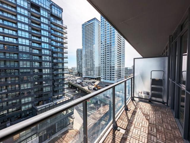 1006 - 169 Fort York Blvd, Condo with 1 bedrooms, 1 bathrooms and 1 parking in Toronto ON | Image 3