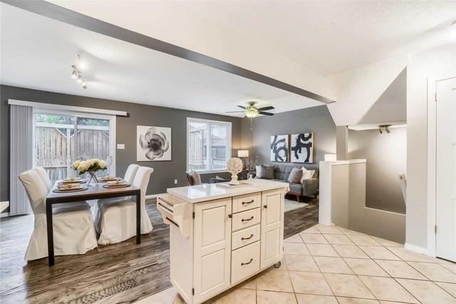 53 Doyle Dr, House detached with 3 bedrooms, 3 bathrooms and 3 parking in Guelph ON | Image 2