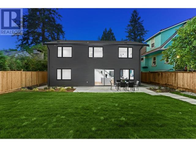 819 W 20th Street, House detached with 5 bedrooms, 5 bathrooms and 5 parking in North Vancouver BC | Image 28