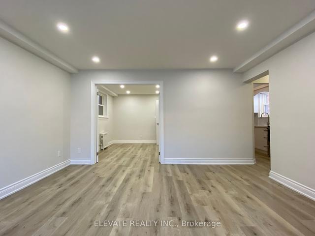 598 Lauder Ave, House detached with 6 bedrooms, 3 bathrooms and 4 parking in Toronto ON | Image 9