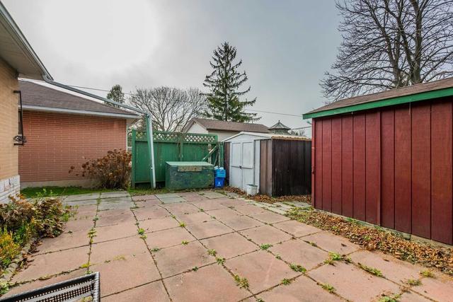 137 Southlawn Ave, House detached with 3 bedrooms, 2 bathrooms and 4 parking in Oshawa ON | Image 14