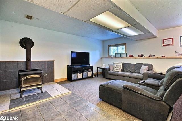 1687 Highway 118 E, House detached with 3 bedrooms, 1 bathrooms and 17 parking in Bracebridge ON | Image 5