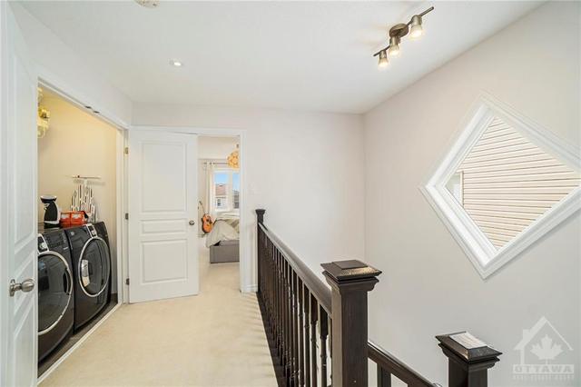 340 Kingbrook Drive, Townhouse with 3 bedrooms, 3 bathrooms and 3 parking in Ottawa ON | Image 12