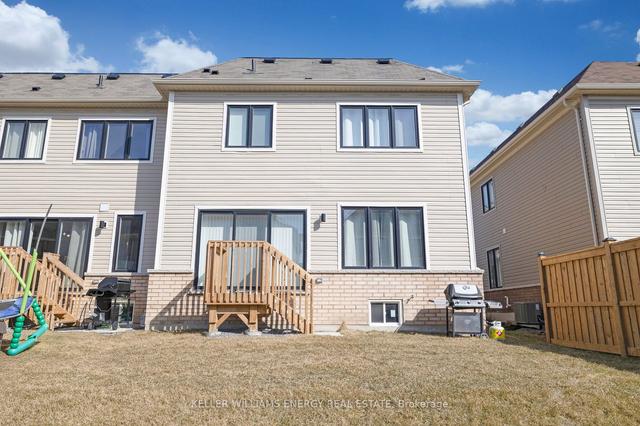 87 Caspian Sq, House attached with 4 bedrooms, 3 bathrooms and 3 parking in Clarington ON | Image 27