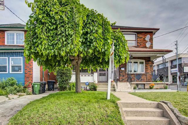 4 Ashbury Ave, House semidetached with 3 bedrooms, 1 bathrooms and 0 parking in Toronto ON | Image 23